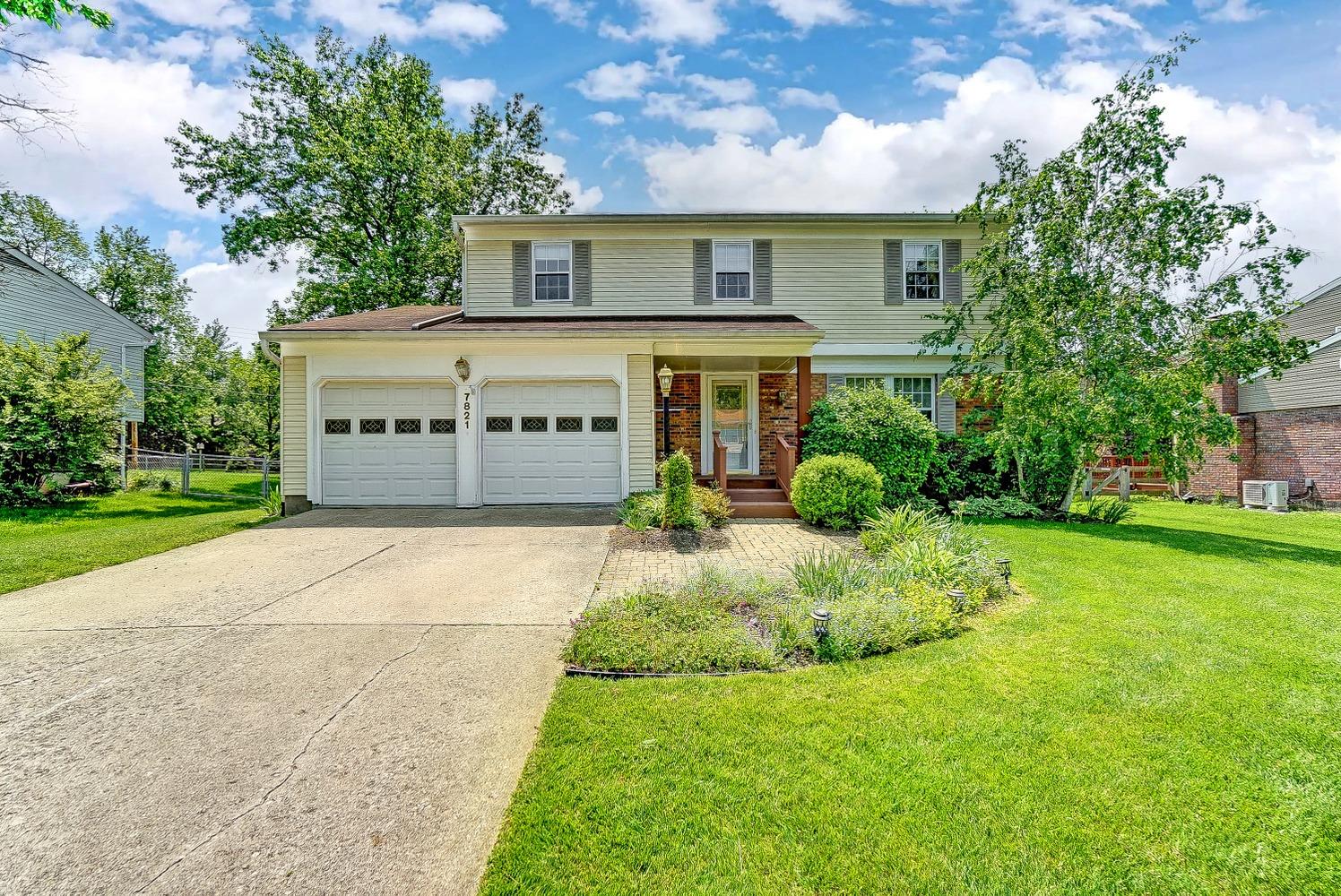 7821 Stonehill Drive | Sibcy Cline REALTORS®