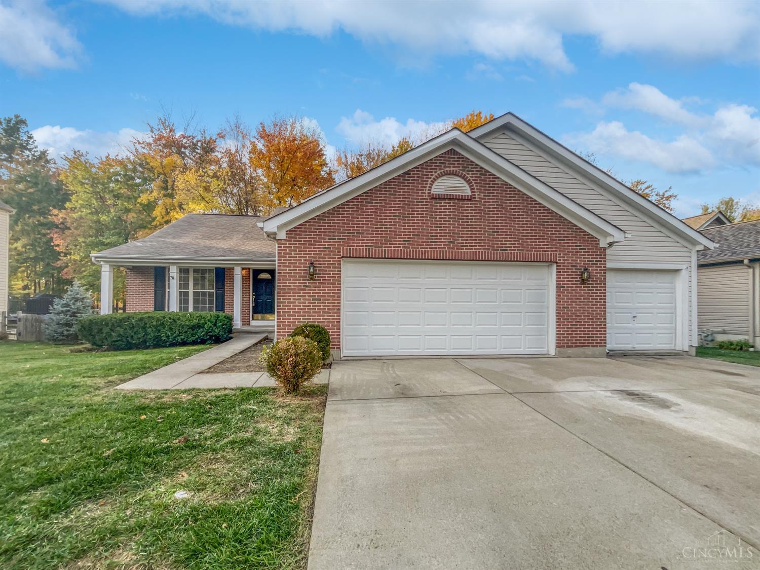 1194 E Glen Echo Lane SIBCY CLINE REALTORS® 1194 E Glen Echo Lane SIBCY CLINE REALTORS®