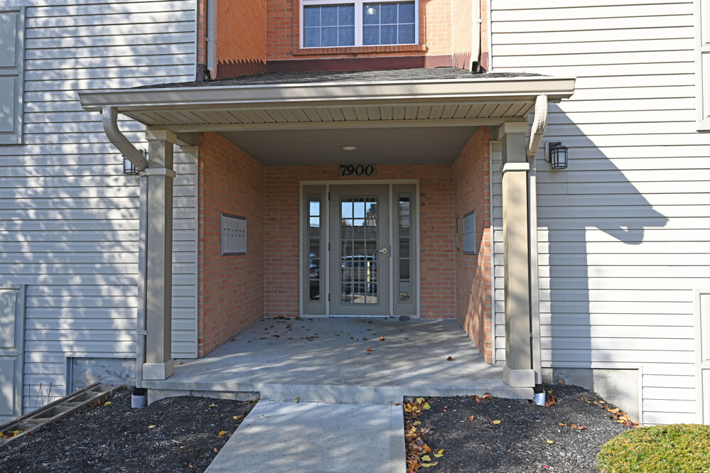 7900 Jessies Way Unit 101 SIBCY CLINE REALTORS®