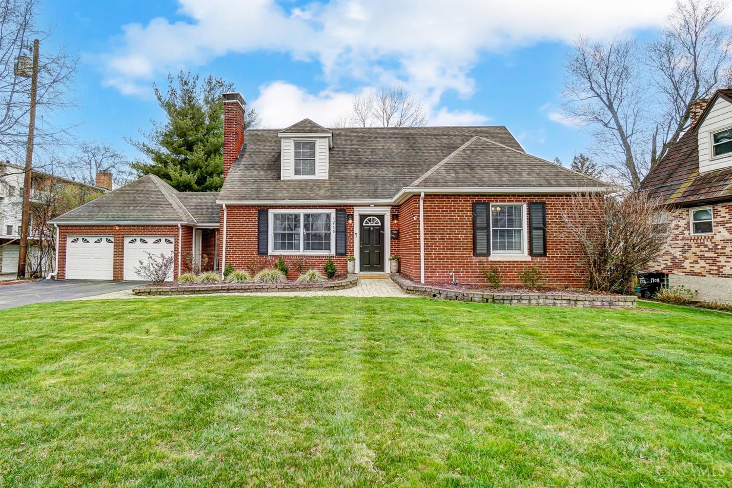 1716 Beacon Street | SIBCY CLINE REALTORS®