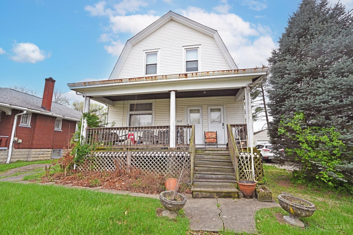 2243 Feldman Avenue | SIBCY CLINE REALTORS®