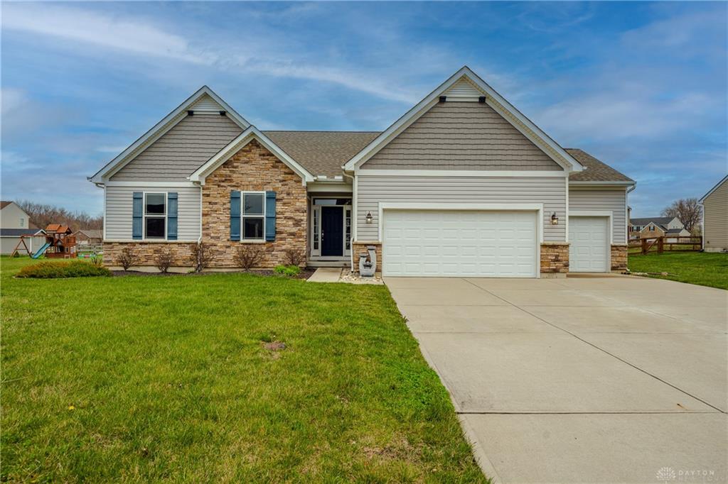 6132 Royal Garden Ct | SIBCY CLINE REALTORS®