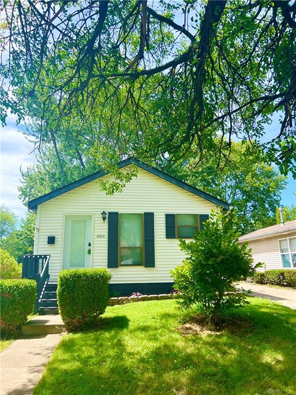 3025 Dwight Ave SIBCY CLINE REALTORS®