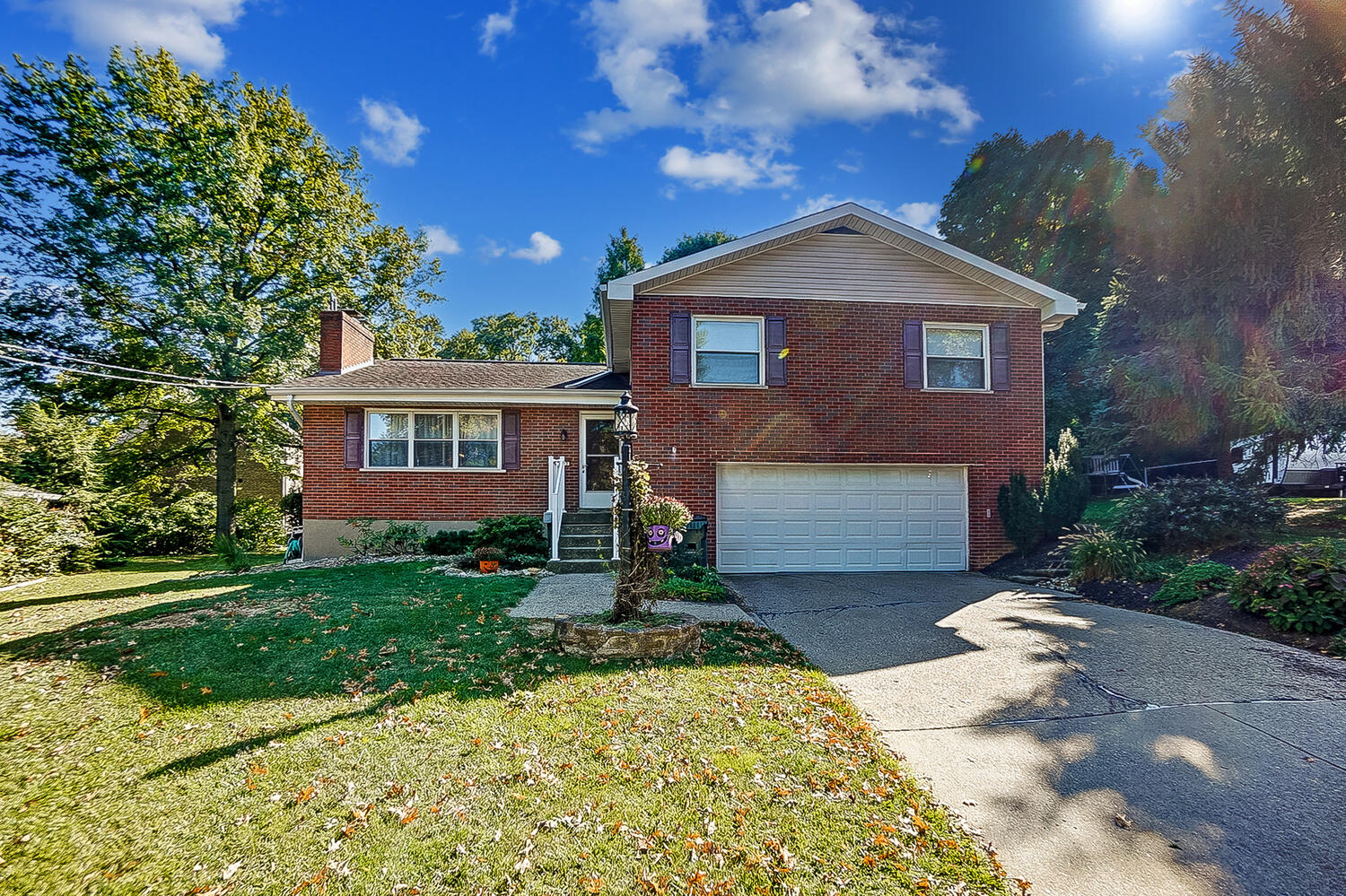 303 Redwood Drive SIBCY CLINE REALTORS®