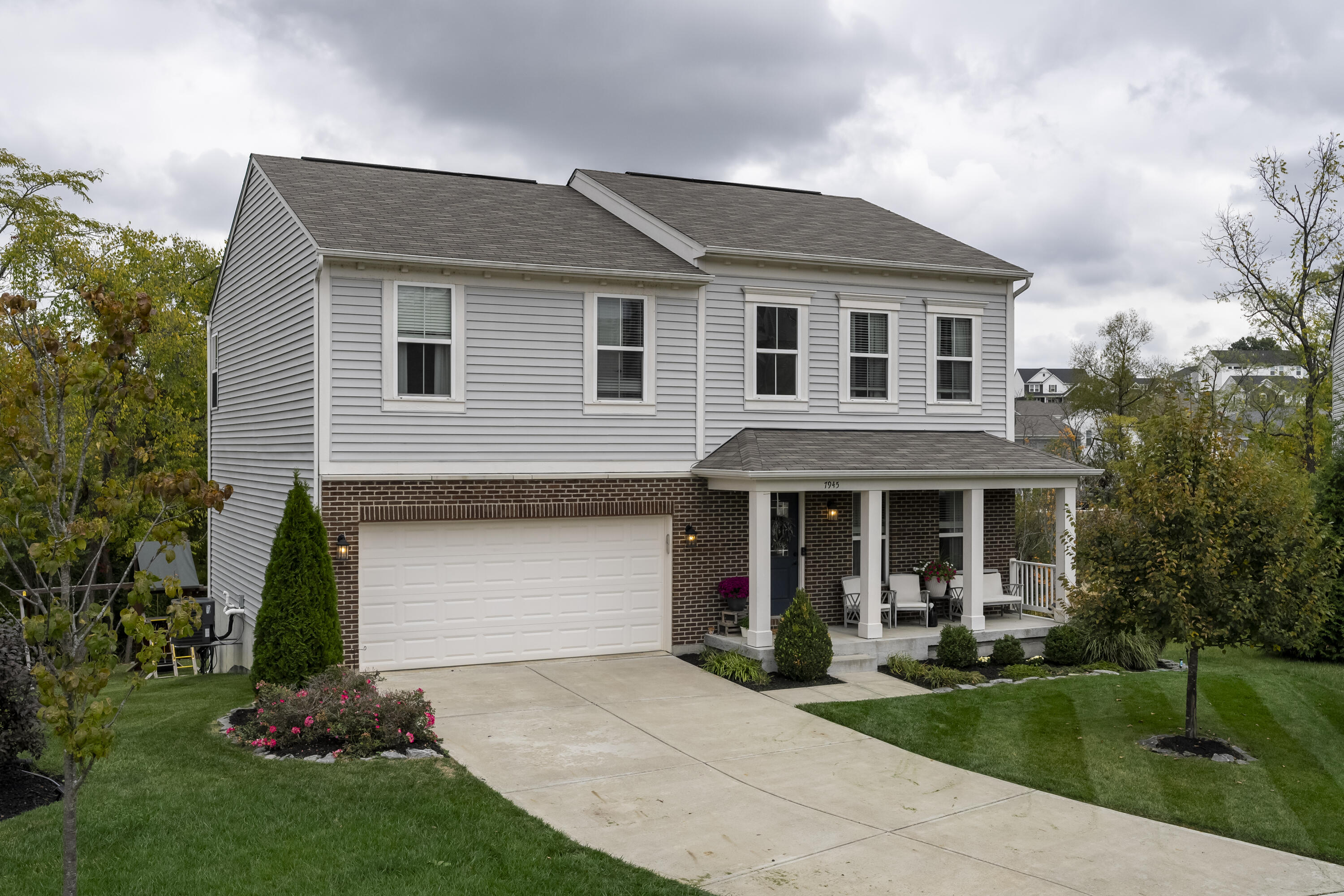 7945 Caledonia Court SIBCY CLINE REALTORS®