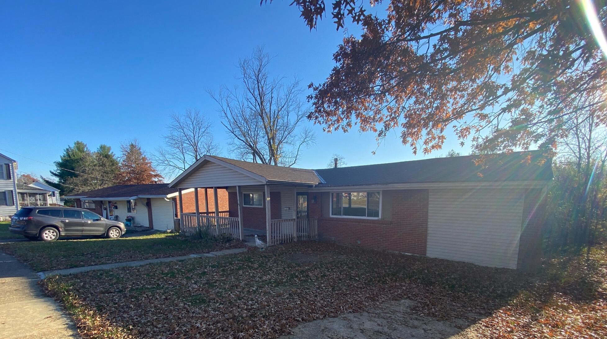 13 Elmwood Court Sibcy Cline REALTORS® 13 Elmwood Court Sibcy Cline REALTORS®