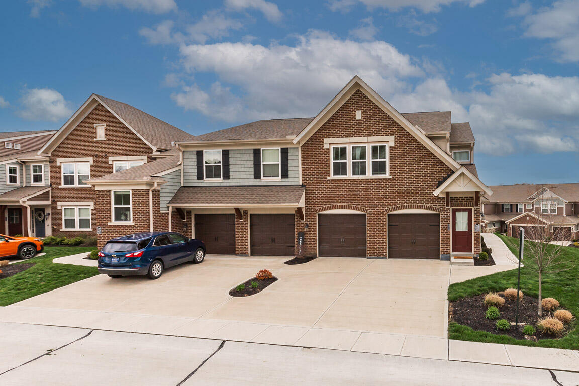 7562 Woodhaven Court Sibcy Cline REALTORS® 7562 Woodhaven Court Sibcy Cline REALTORS®